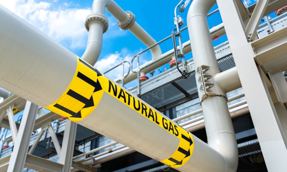 Commodities: Speculators Go Short European Natural Gas