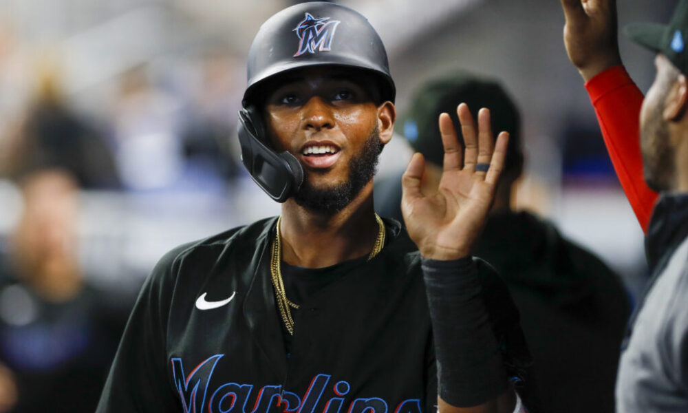 KBO's Samsung Lions Re-Sign Lewin Diaz, Ariel Jurado