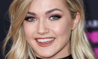 'DWTS' Alum Lindsay Arnold Drops Beautiful Pregnancy Reveal