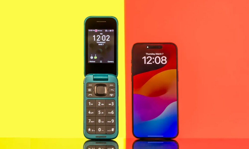 Nokia 2780 Flip phone