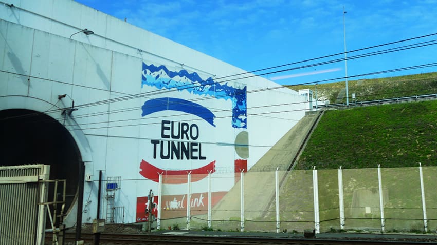eurotunnel halts uk investment after vow to triple business rates