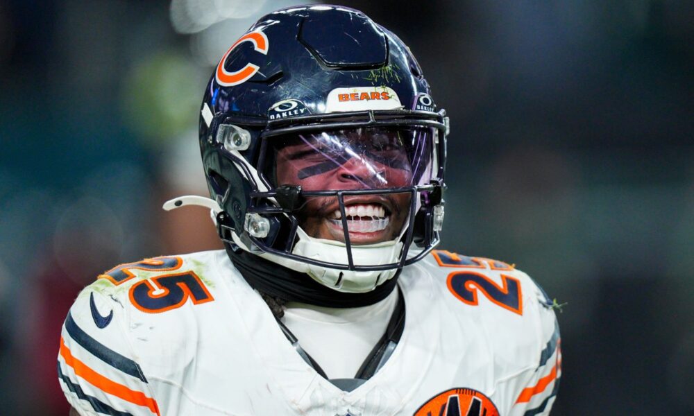 Chicago Bears running back Kyle Monangai (25) celebrates his touchdown during the second half