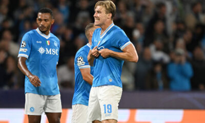 NAPLES, ITALY - OCTOBER 01: Rasmus Hojlund of SSC Napoli celebrates after scoring his side first goal during the UEFA Champions League 2025/26 League Phase MD2 match between SSC Napoli and Sporting Clube de Portugal at Stadio Diego Armando Maradona on October 01, 2025 in Naples, Italy. (Photo by Francesco Pecoraro/Getty Images)