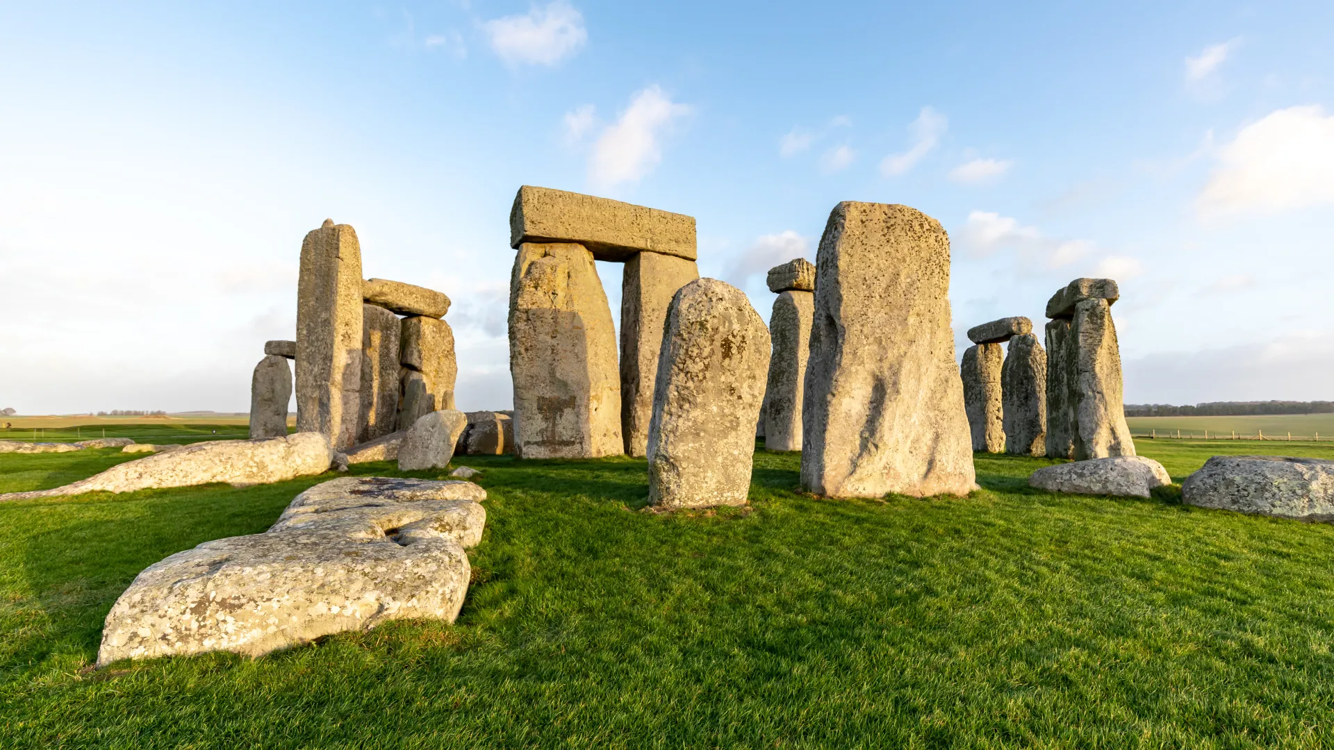 Lost network of pits found near Stonehenge may be 'Britain's largest prehistoric structure' & date back over 4,000 YEARS