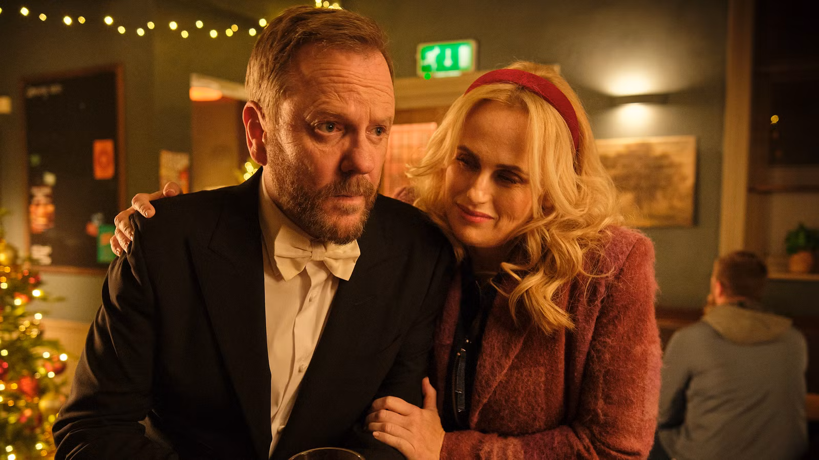 Kiefer Sutherland Leads a Great British Holiday Tradition in This Meta Comedy