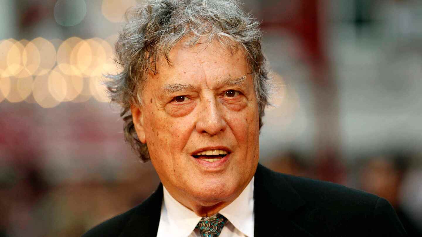 Playwright Tom Stoppard who won Academy Award for screenplay for 'Shakespeare In Love' has died