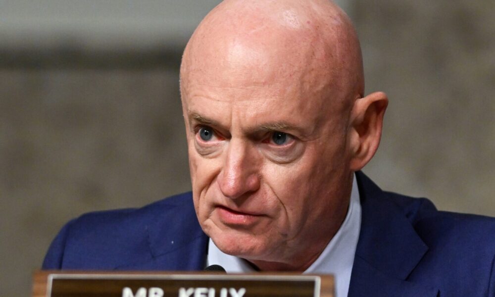 Experts doubt the Pentagon can punish Kelly over the 'illegal orders' video