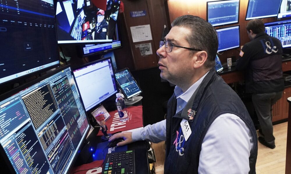 U.S. stocks rise as Wall Street's winning streak grows to four days