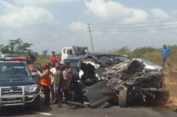 Anthony Joshua car crash dead passengers named as close friends of boxer