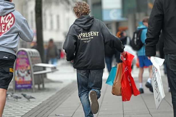 Number of shoppers in Wales down in November shows new figures