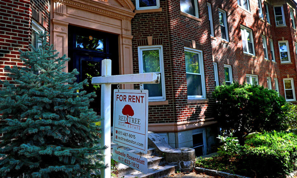 Apartment rents drop further, with vacancies at record high