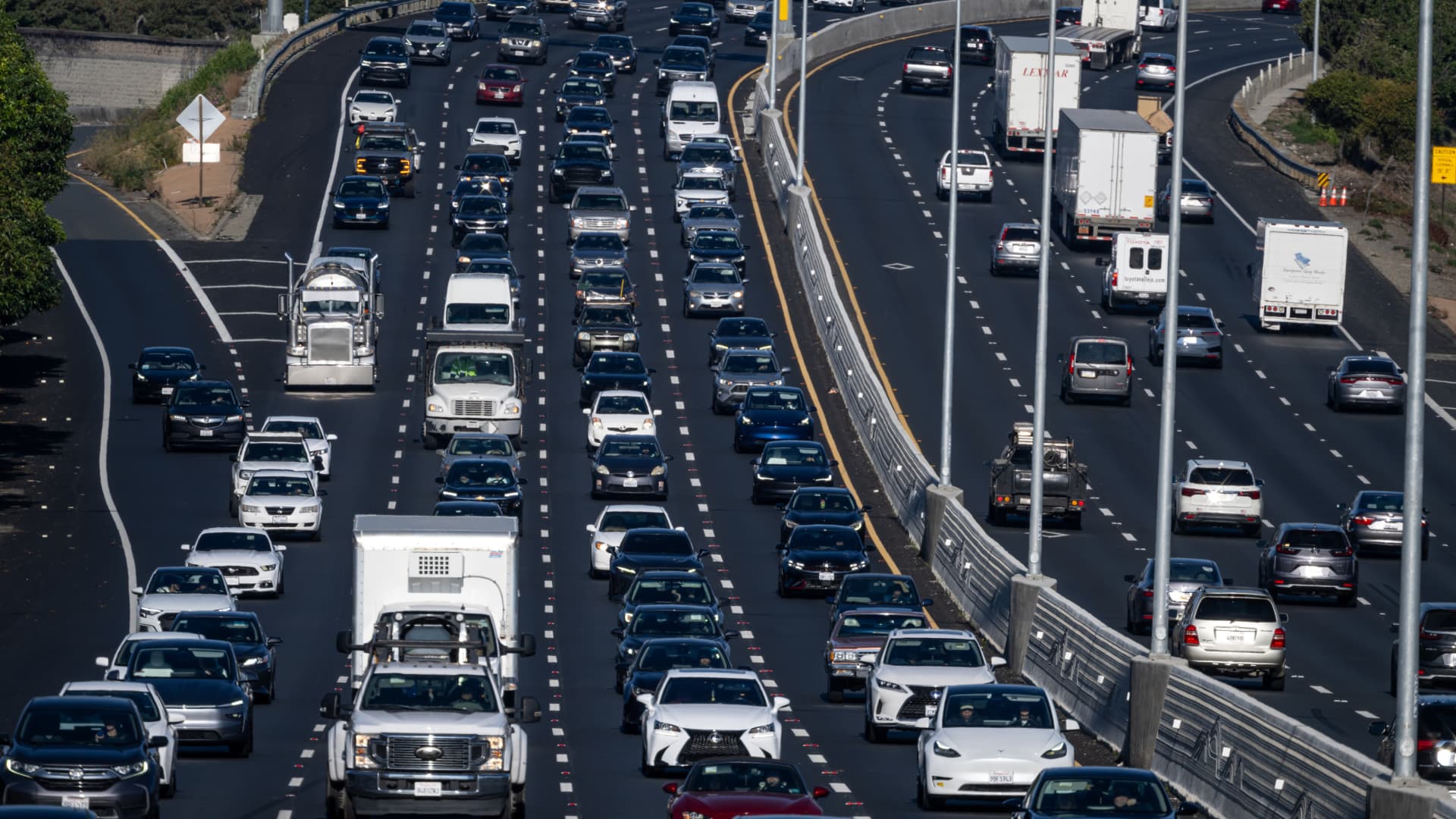 Trump proposes slashing fuel efficiency standards for passenger cars