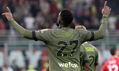 epa10259266 AC Milan’s Divock Origi celebrates scoring the 3-0 goal during the Italian Serie A soccer match between AC Milan and Monza, in Milan, Italy 22 October 2022. EPA-EFE/MATTEO BAZZI