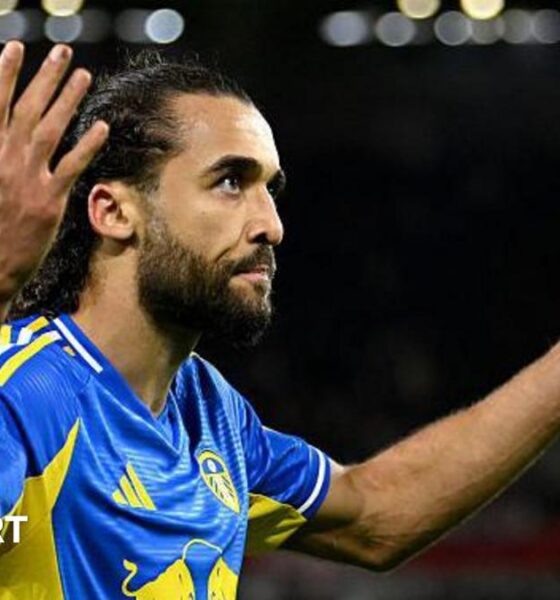 Dominic Calvert Lewin celebrating his goal for Leeds against Brentford