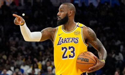 LeBron James 'stops' the game to respond to a fan who asked him about his lack of hair