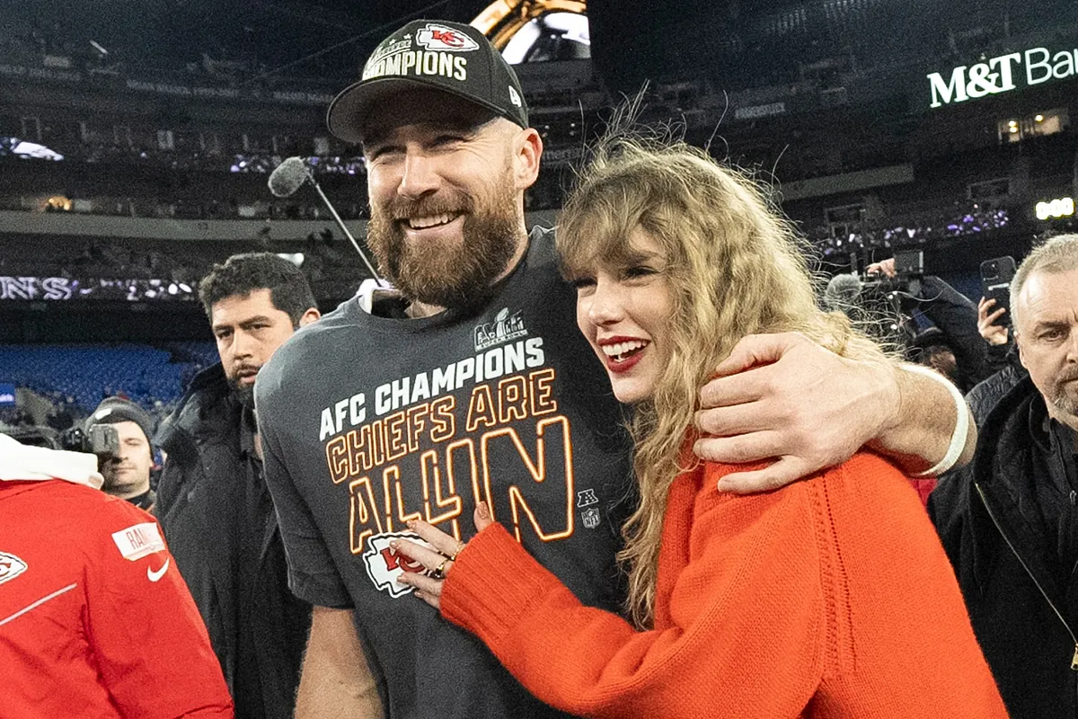 Chiefs' Travis Kelce says he and Taylor Swift have 'never argued' and fans weigh in
