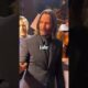 Keanu Reeves stellt seinen Reichtum nie zur Schau. #Entertainment #lustig #ShowbizNews