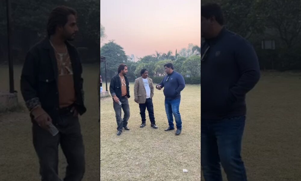 isko uthana hai 🤪😂 #funny #comedy #shadabjakati1 #entertainment #standupcomedy #viralshort #fun