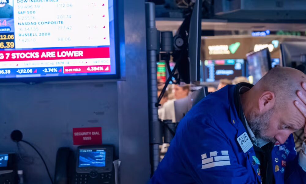 These Stocks Moved the Most Today: Netflix, Warner Bros. Discovery, HPE, SoFi, Oklo, Ulta Beauty, and More