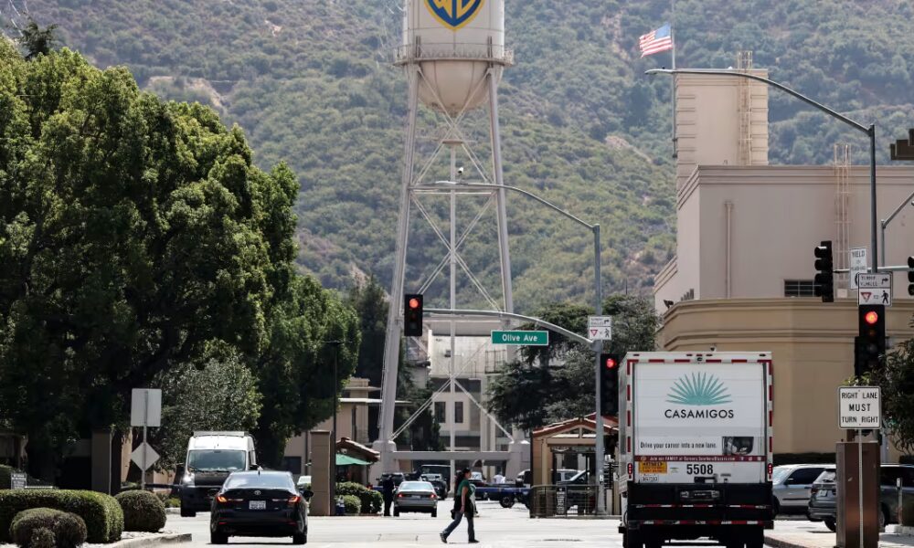 The Netflix-Warner Bros. Deal Has a Wildcard. How Paramount Could Still Win.