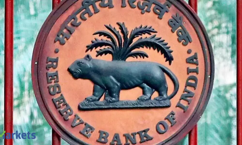 RBI may need to inject further Rs 2 lakh crore to let rates transmit