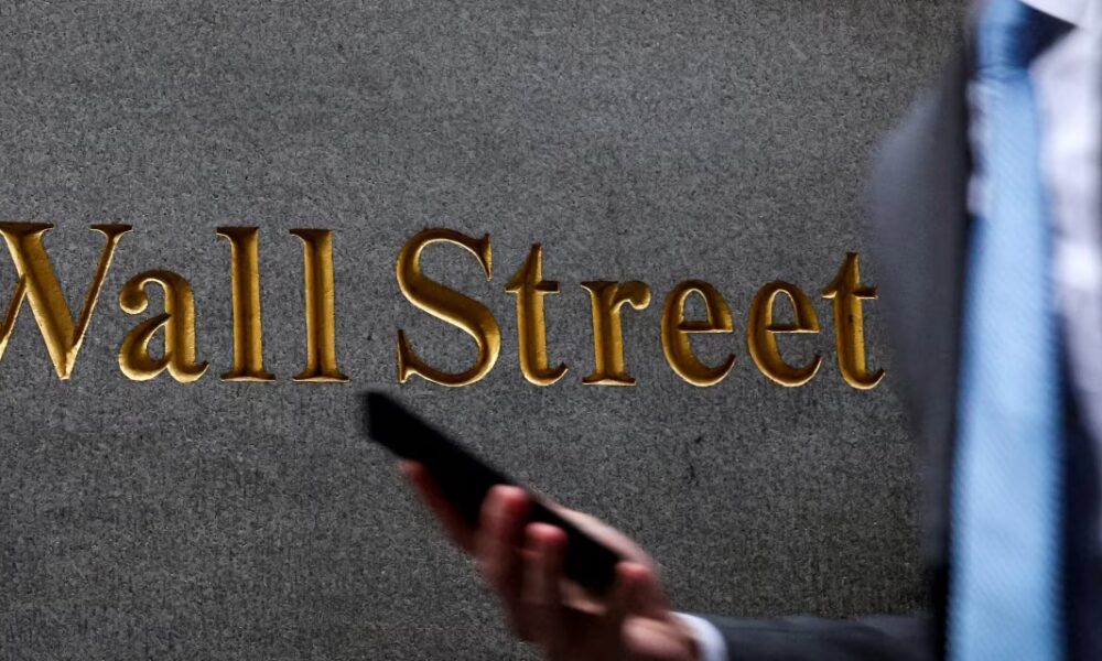 Global Markets Mixed at Start of Key Week