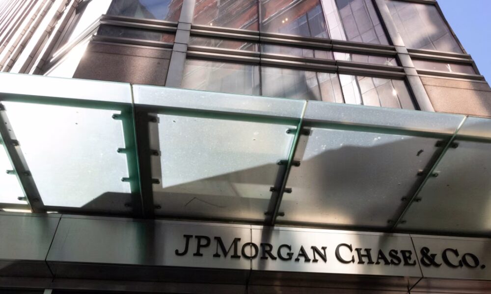JPMorganChase Snags Todd Combs From Berkshire Hathaway