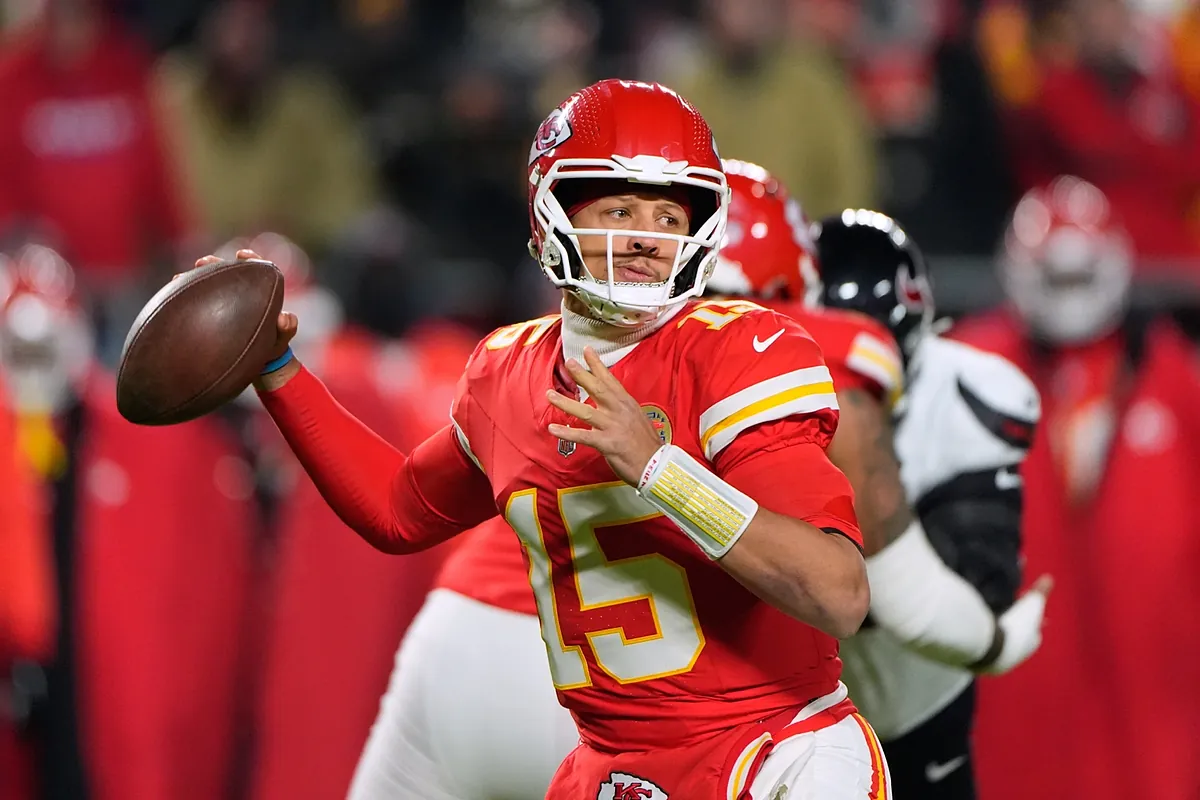 Patrick Mahomes injury update: How long will the Chiefs quarterback be out? Everything you need to know