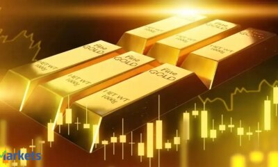 Gold rises but investors stay cautious about 'hawkish' Fed tone