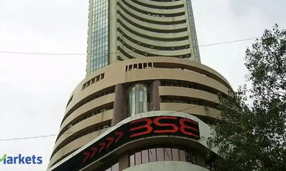 Indices see steepest fall since Sept 25 despite rate cut boost