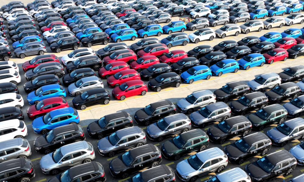 Chinese Auto Sales Extend Declines, But Exports Remain Strong