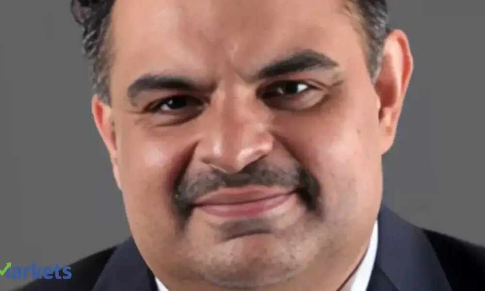 Microfinance recovery, auto loan growth support AU Small Finance outlook: Parag Thakkar