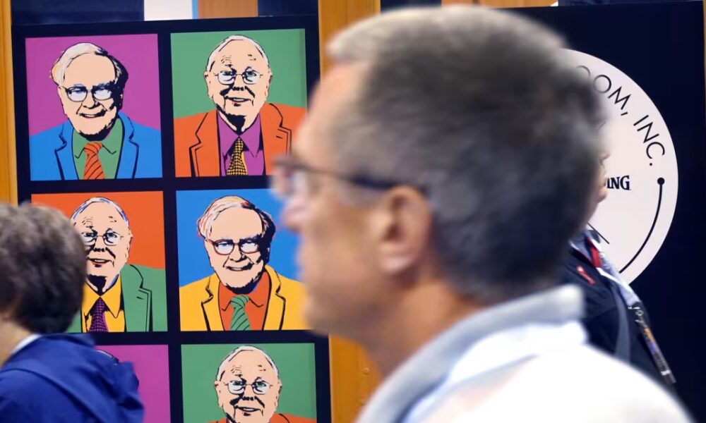 Combs’ Departure from Berkshire Leaves a Gap in Managing Equity Portfolio