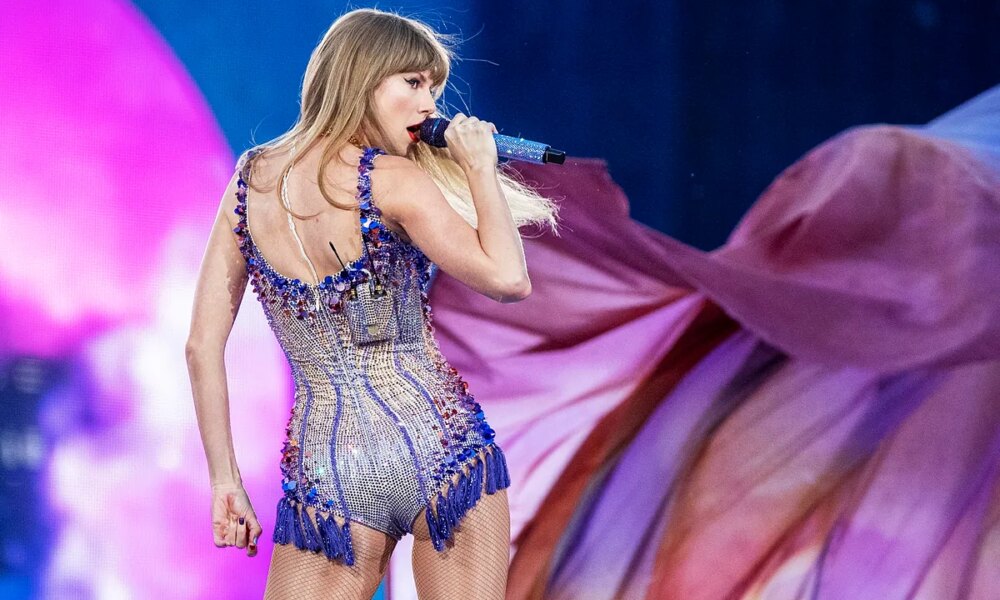 How Taylor Swift's mom Andrea sparked the romance between her and Travis Kelce