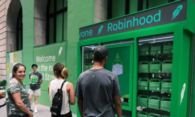 Bitcoin, Crypto Stocks Are Under Pressure. Cathie Wood’s ARK Buys More Robinhood Shares.