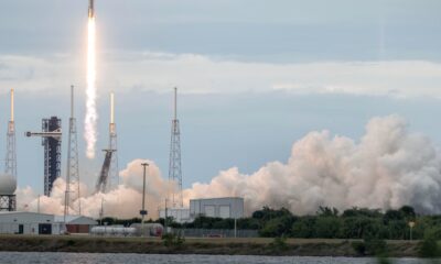 SpaceX Tells Staff It Is Preparing for a Potential IPO Next Year