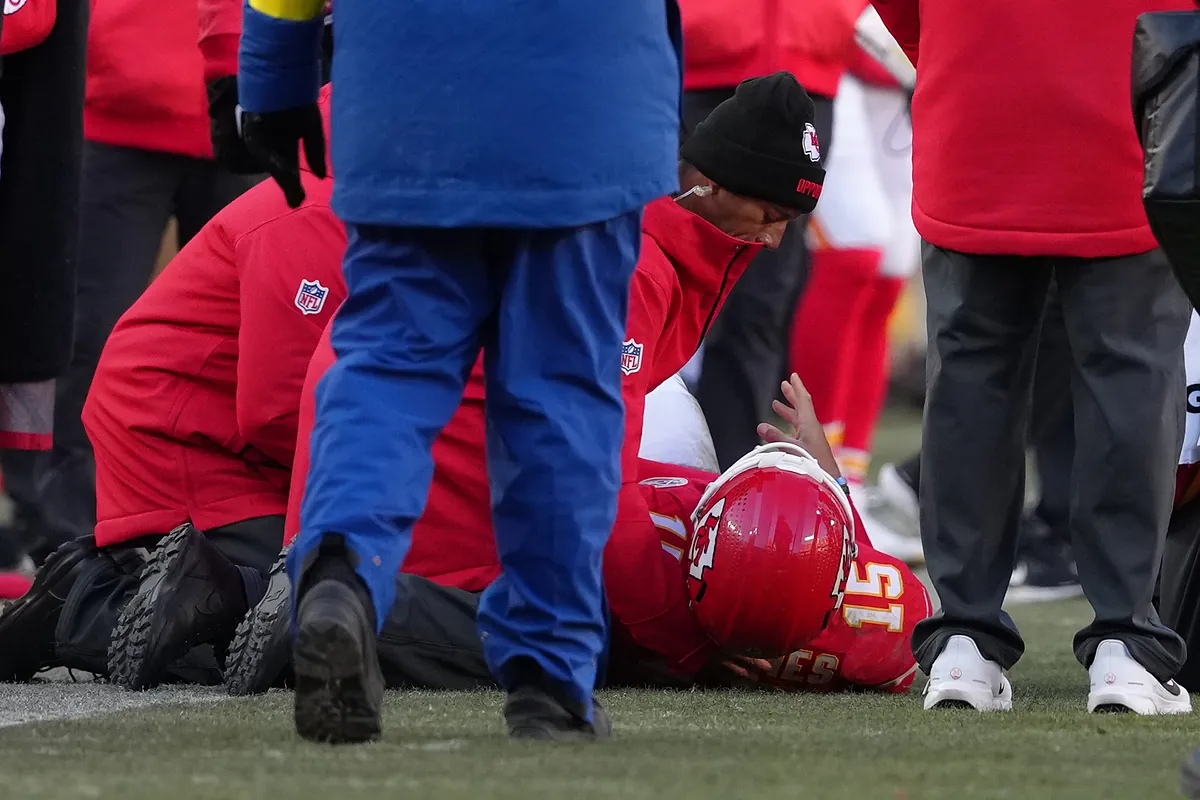 NFL injury expert Dr. Jesse Morse provides Patrick Mahomes' potential recovery timeline for the 2026 season
