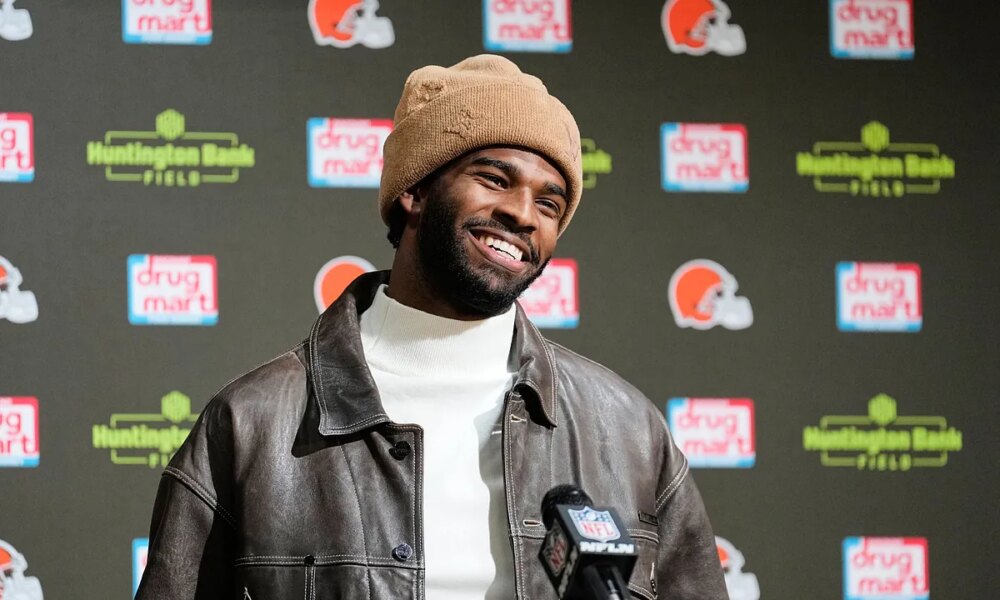 Shedeur Sanders makes it clear he's staying put and believes in the Browns' future