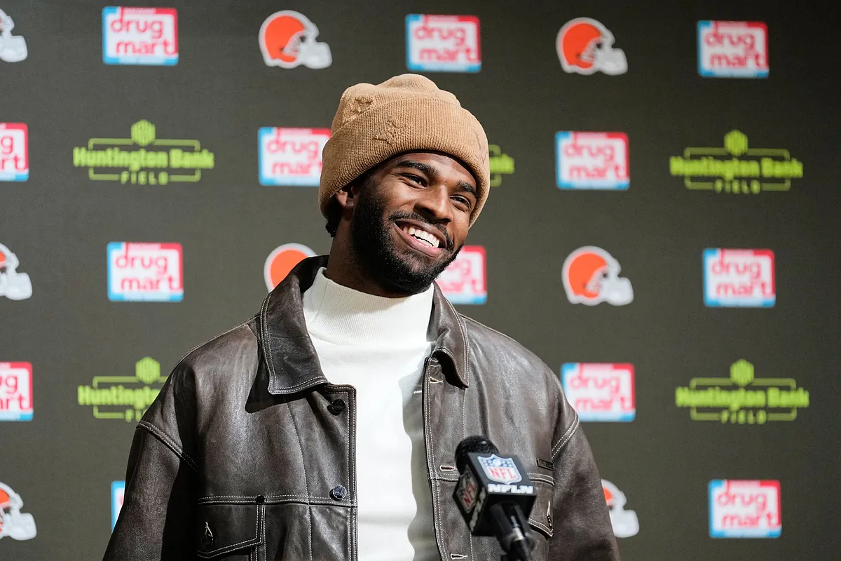 Shedeur Sanders makes it clear he's staying put and believes in the Browns' future