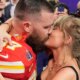 What a relationship expert observed about Travis Kelce and Taylor Swift