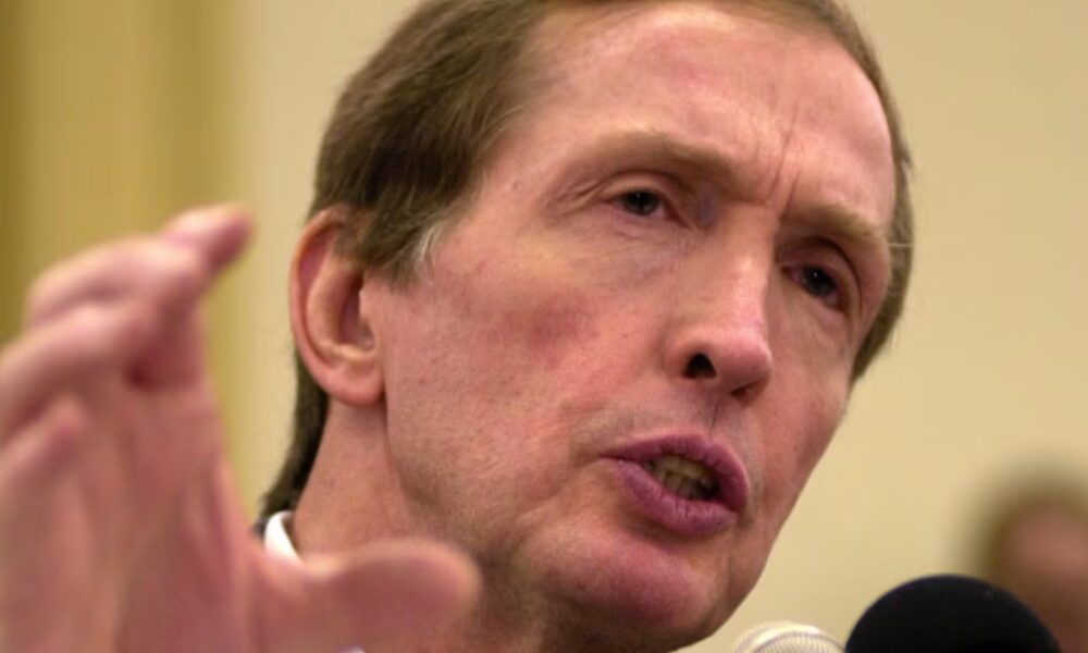 John E. Olson, Merrill Lynch Analyst Who Was an Early Skeptic of Enron, Dies at 83