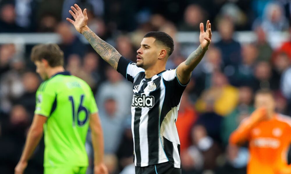 Newcastle have held talks to sign their new Guimaraes