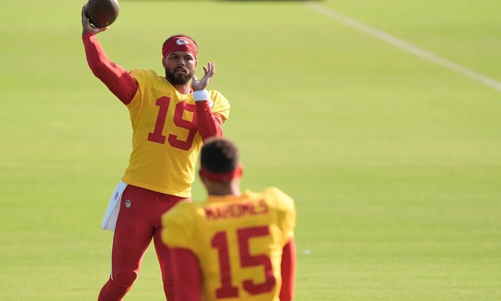 Who is Chris Oladokun? The Chiefs' last hope after Mahomes' injury
