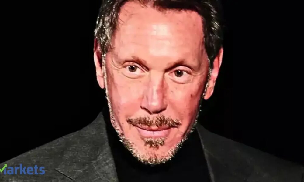 Oracle's Larry Ellison offers $40.4 billion guarantee to beef up Paramount's Warner Bros bid