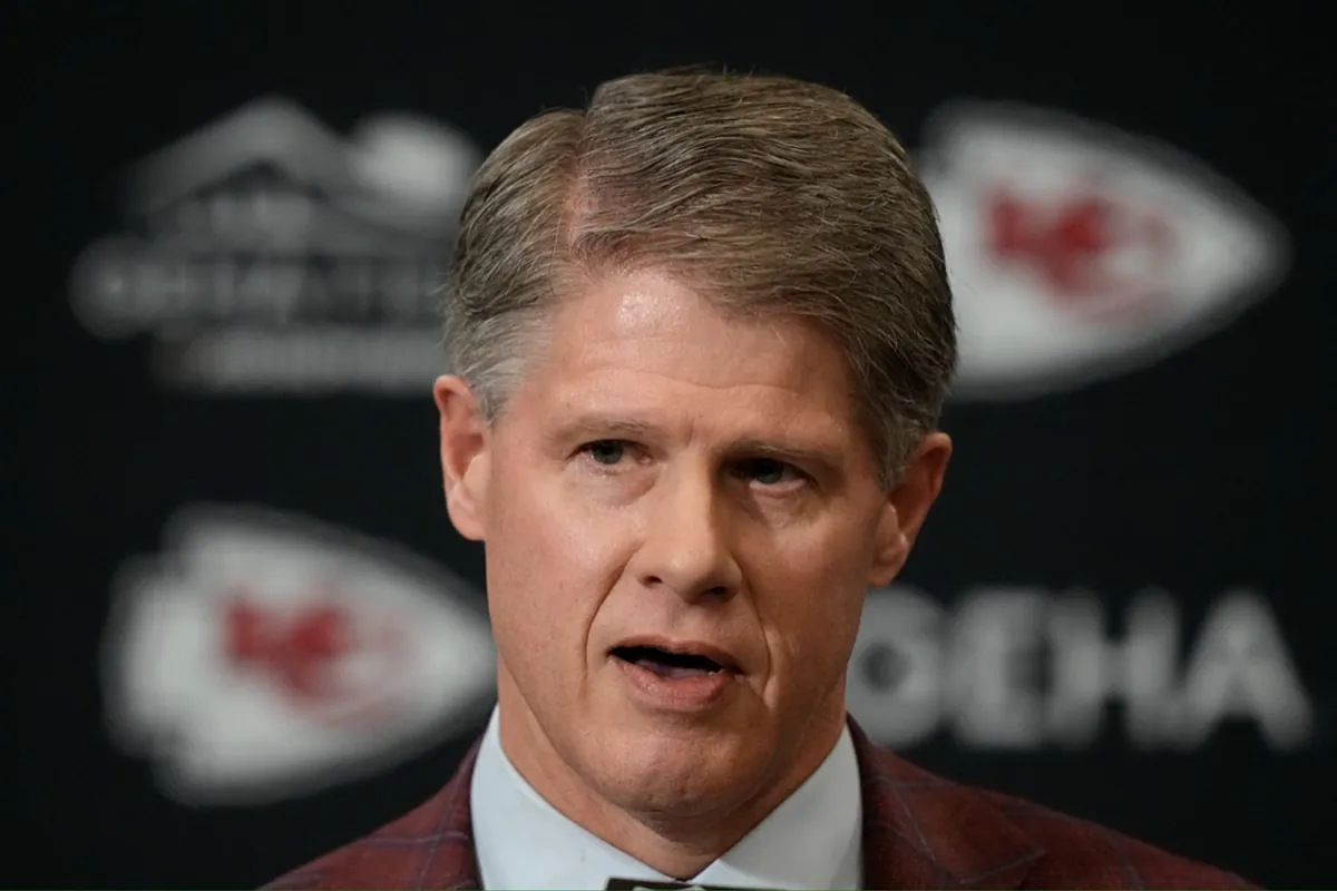 Clark Hunt's reassuring message to Chiefs fans after relocation announcement