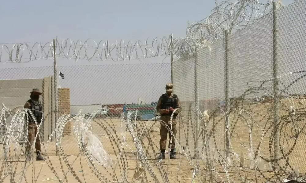 Five Pakistani police personnel killed in 'gun and bomb' attack