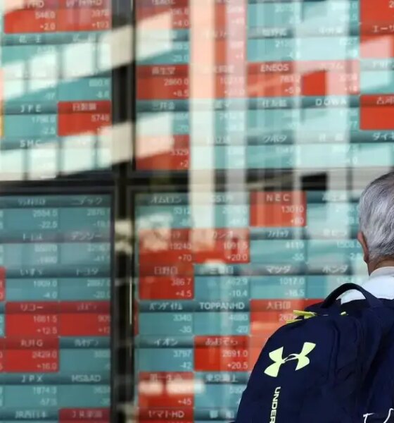 Asian stocks: Asian stocks advance at open, gold tops $4,500