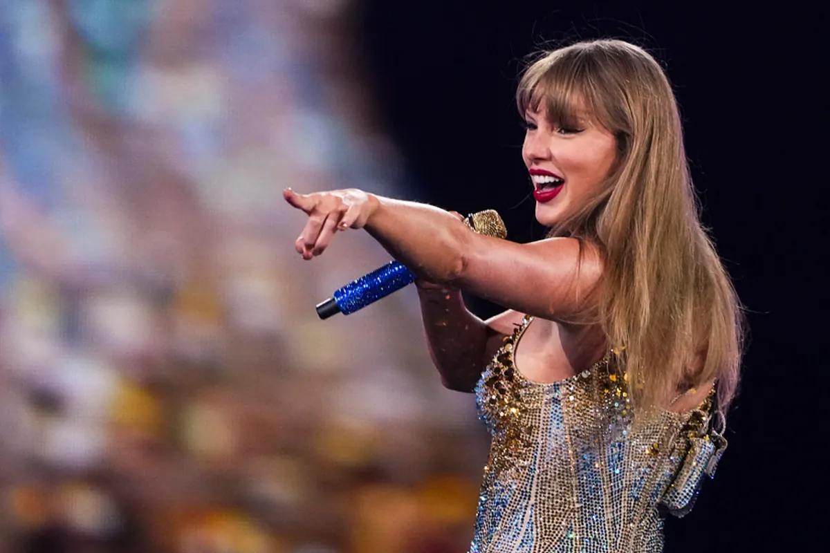 Taylor Swift donates over $2 million to charity at Christmas