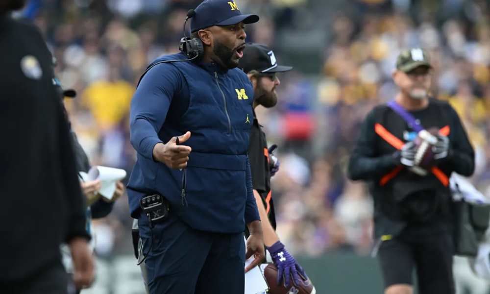 The dilemma surrounding Moore's circle amid the Michigan affair