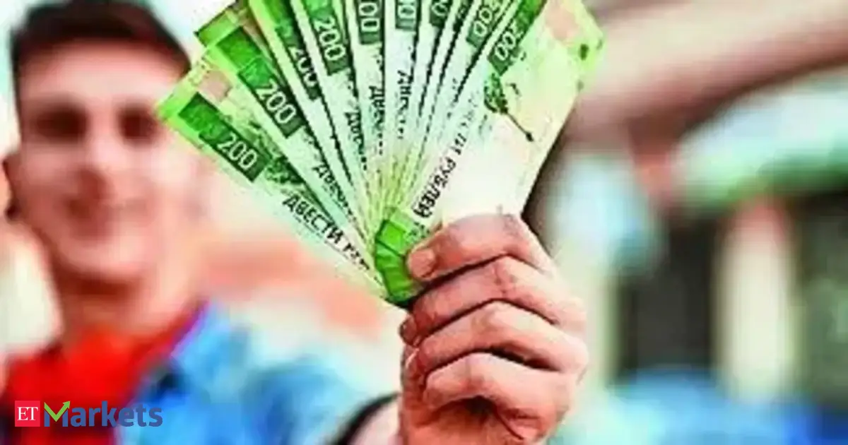 Ruble’s world-beating rally poses new risk to Russian economy